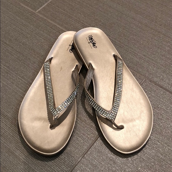 mossimo rhinestone flip flops